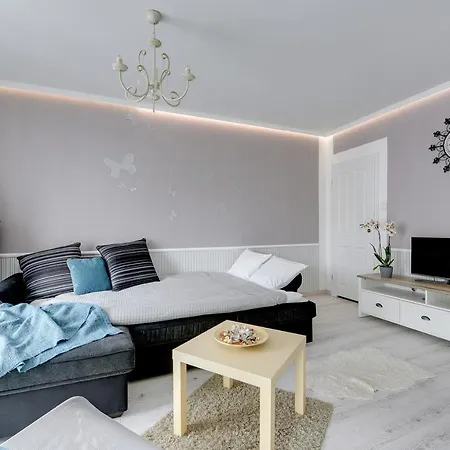 Granary Island Apartment *